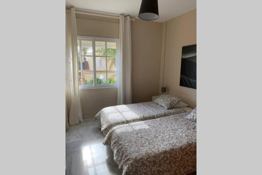 Villa CASA DE LUJO CON PISCINA en la mejor zona de Jerez Jerez de la Frontera Exterior foto
